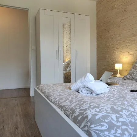 Apartment Old Appart'homecity - Grand Prieure - 1 A 3